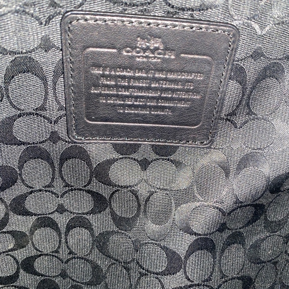 Coach - Picture 5 of 7